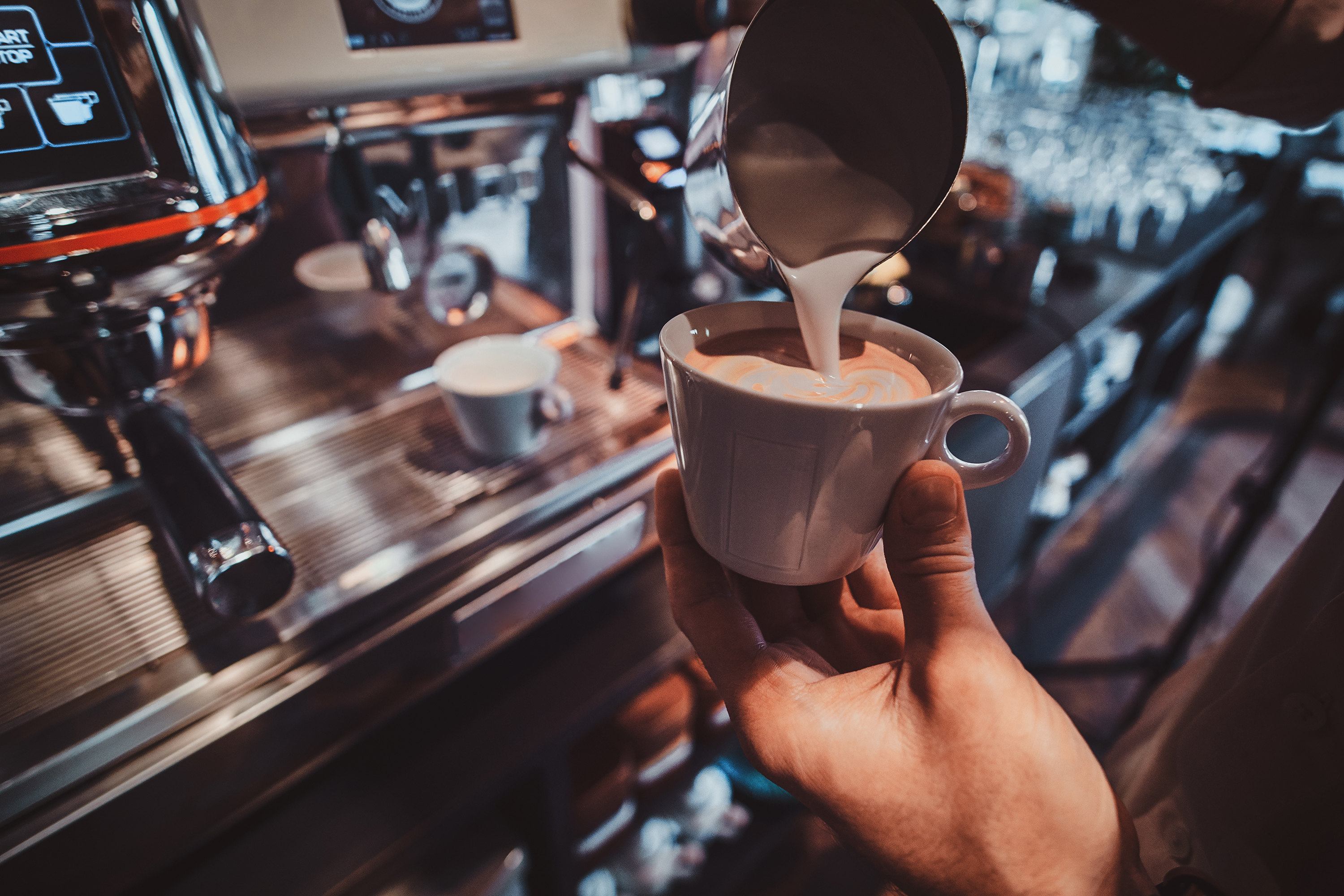 ALIMENTOS E BEBIDAS · CAFÉ SOLÚVEL